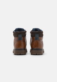 Wrangler MORGAN MEN HIGH - Botines con cordones - tortoise shell