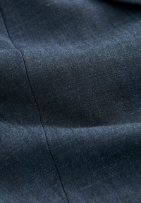 Thumbnail Image 6