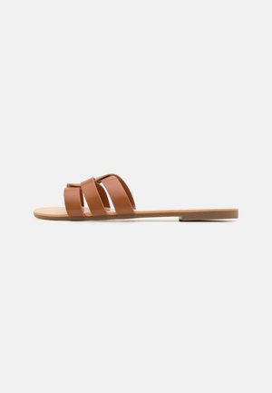 ONLFELI SLIP ON - Matalakantaiset pistokkaat - cognac