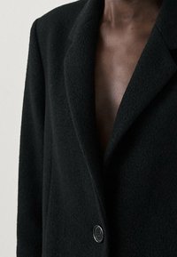 Massimo Dutti Klassinen takki - black