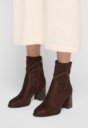 Tamaris, Bottines - dark brown