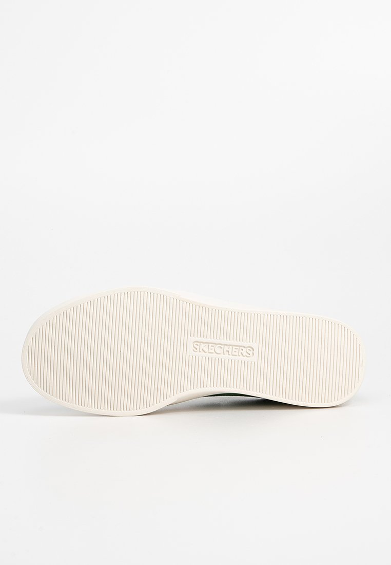 Skechers schoenzool, textuur rubber materiaal, off-white kleur, met horizontale groeven en het merklogo in het midden geperst.