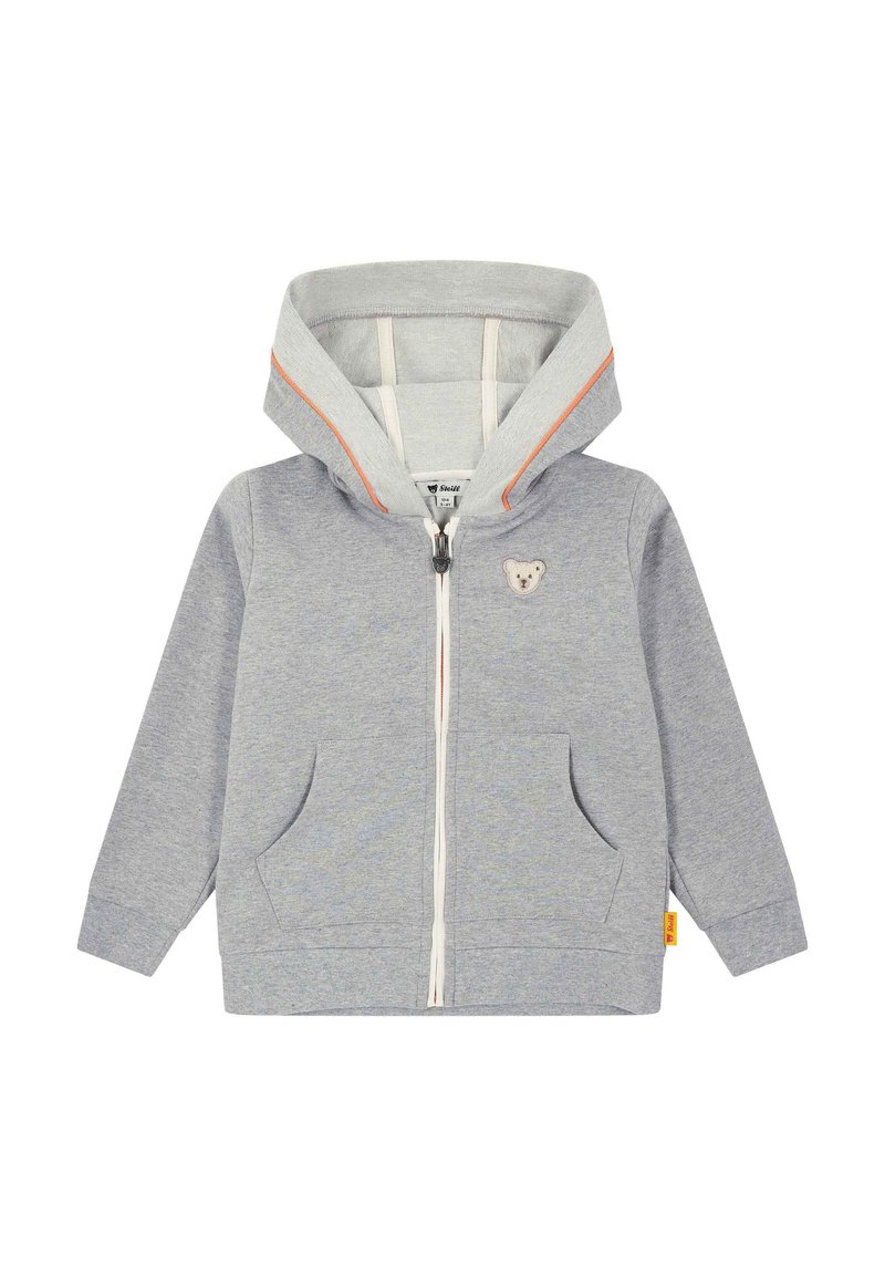 Grauer Kinder-Reißverschluss-Hoodie mit einem Bären-Patch, vorderen Taschen und orangefarbenen Akzenten an der Kapuze. Hergestellt aus weichem, strukturiertem Material.