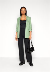 Vero Moda VMFRIDA REGULAR  - Blejzr - grün
