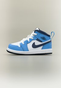 Nevybráno, midnight navy/university blue/white/sail/summit white