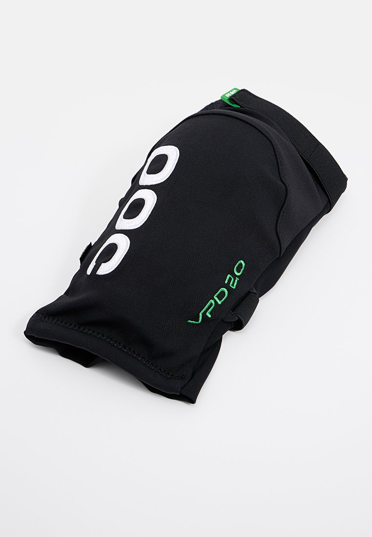 Schwarzes Kissen aus Textil mit weißem "VPD 2.0"-Text und grünem Akzent. Verfügt über eine enganliegende Passform und elastische Riemen für einen sicheren Halt.