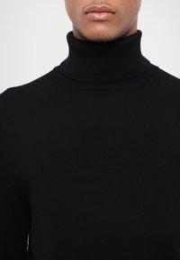 Michael Kors CORE TURTLE NECK - Maglione - black