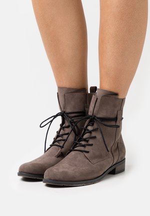 Marco Tozzi, Bottines à lacets - brown