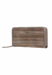 Braune Lederbrieftasche mit horizontaler Steppnaht, Reißverschluss und geprägtem Logo auf der Vorderseite. Verfügt über eine glatte Textur und ein schlankes Design.