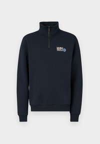 Felpa blu navy con colletto a mezzo zip, polsini a coste e logo ricamato sul lato sinistro del petto. Realizzata in un tessuto morbido.
