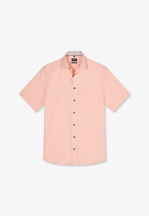 Lichtroze overhemd met korte mouwen, zwarte knopen, een voorzak en een patroon aan de binnenkant van de kraag.