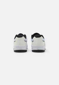 DC Shoes CONSTRUCT - Tenisice - white/black/green
