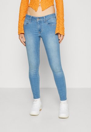 Hollister Co. Ļoti pieguloši džinsi - bright medium wash