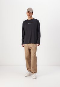 Marimekko BIITTI LOGO PLACEMENT UNISEX - Topper langermet - dark grey/off white