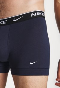 Nike Underwear TRUNK 3 PACK - Cuecas boxer - obsidian/green spark