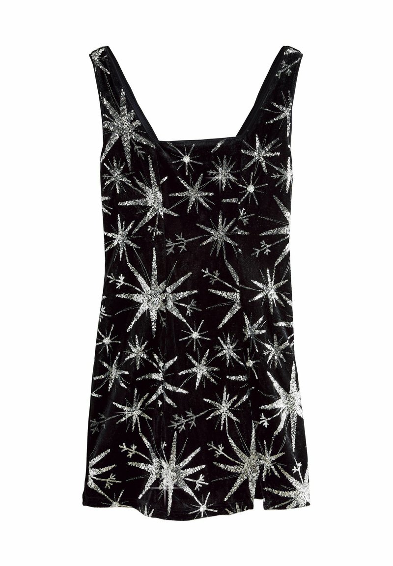 Fekete ujjatlan ruha ezüst csillagrobbanásos flittermintákkal egyenletesen elosztva az anyagon, négyzet alakú dekoltázzsal és rövid szegéllyel.