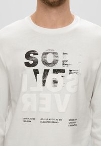 s.Oliver MIT LABEL - Langarmshirt - weiß
