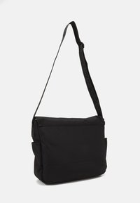 Tommy Jeans ESSENTIAL DAILY MESSENGER UNISEX - Torba preko tijela - black