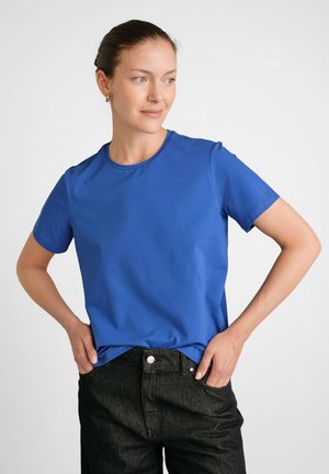 - T-shirt basic