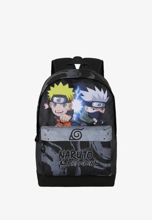 Zwarte rugzak met de personages Naruto en Kakashi. Gemaakt van duurzaam materiaal, het toont levendige kleuren, met een prominent Naruto Shippuden-logo.
