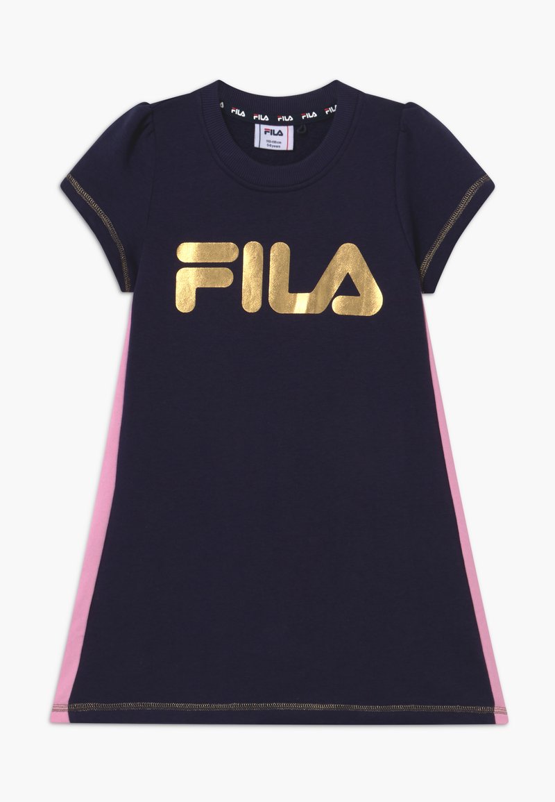 Abito navy a maniche corte con pannelli laterali rosa, caratterizzato da un grande logo FILA dorato. Tessuto morbido con delicate maniche a sbuffo e cuciture a contrasto.