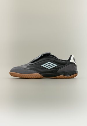 Umbro MEDLOCK UNISEX - Αθλητικά παπούτσια - black/exaclibur/white/gum