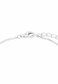 Silver metallkedja med en hummerlås, intrikata länkar och en subtil struktur, passar för olika handledsstorlekar.