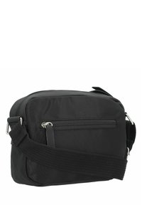 Borsa a tracolla in tessuto nero con forma rettangolare, dotata di una tasca frontale con zip, tracolla regolabile e texture resistente.