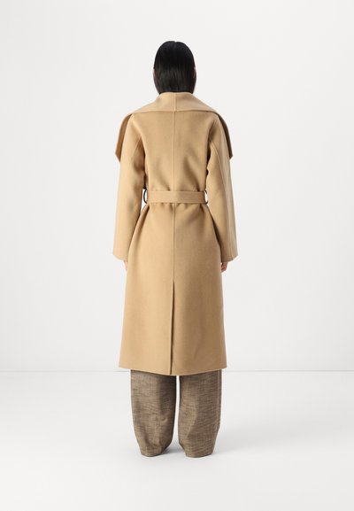 IVY OAK CARRIE ROSE - Cappotto classico - caramel