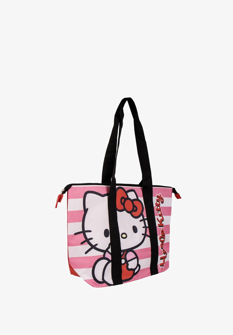Borsa a tracolla rosa con manici neri, caratterizzata da una grande stampa di Hello Kitty su sfondo a righe. Chiusura con zip e dettaglio rosso.