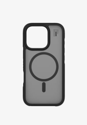 Schwarze und graue Smartphone-Hülle mit großem Kameraausschnitt, kreisförmigem Magnetring in der Mitte und "Ideal of Sweden"-Markenlogo oben rechts.