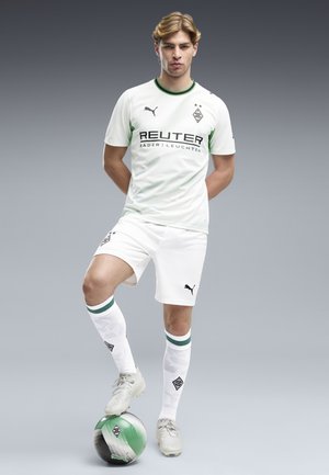 Puma, BORUSSIA MÖNCHENGLADBACH 26/27 SHORTS - Article de supporter d'équipe de club - white-archive green