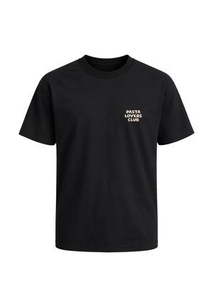 Black short-sleeve T-shirt with beige text "PASTA LOVERS CLUB" on the left chest, plain design, crew neckline.