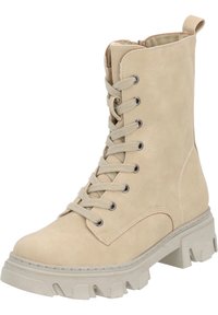 Botín de tobillo beige con cordones, hecho de suave ante sintético, que presenta ojales de metal, un cuello acolchado y una suela gruesa y robusta.