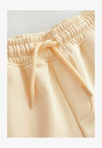 Unselected, soft orange