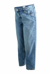 Világoskék farmernadrág laza szabással, hagyományos ötpocketes kialakítással és enyhén kopott hatású textúrával.