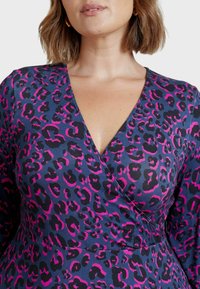 Live Unlimited London Jerseyklänning - black