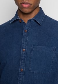 Jack & Jones PREMIUM JPRBLUSEATTLE MIX - Camisa - navy