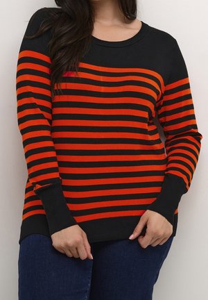 Czarny i pomarańczowy sweter w paski z okrągłym dekoltem i długimi rękawami, z prążkowanymi mankietami i dołem. Gładka tekstura, luźny krój.