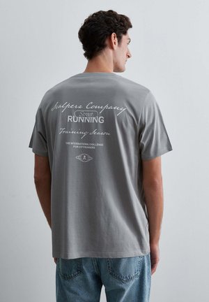 Scalpers, SCALPERS SCSTREET RUNNING TEE - Camiseta estampada - grey