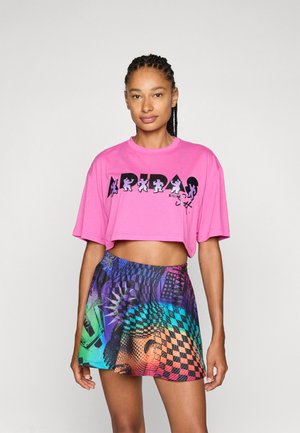 adidas Performance X JEREMY SCOTT PRIDE TRAINING TEE - Print T-shirt - lucid fuchsia