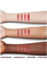 Charlotte Tilbury K.I.S.S.I.N.G - Lippenstift - nude romance/nude