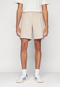 Jack & Jones JORDAYTON OVERSIZED SHORTS SUIT - Costume - feather gray