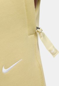 SOLO - Jogginghose - white