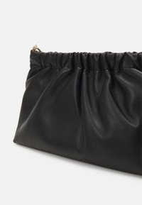 Furla FURLA NUVOLA MINI CROSSBODY POUCH - Pochette - nero