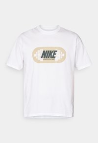 TEE M90 GYM HERITAGE - Marškinėliai su spaudiniu - white