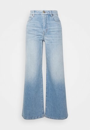 Jasnoniebieskie dżinsy z wysokim stanem, szerokimi nogawkami, zapięciem na guziki i zamek z przodu oraz przednimi kieszeniami.