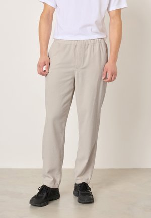 American Vintage Pantalones - ecru vintage