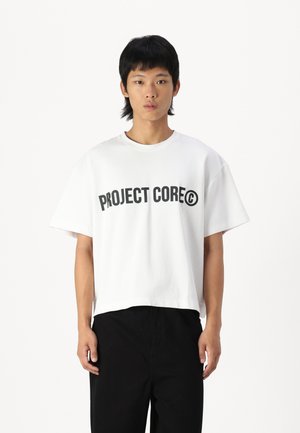 Jack & Jones JCOOPUS TEE - Nyomott mintás póló - bright white