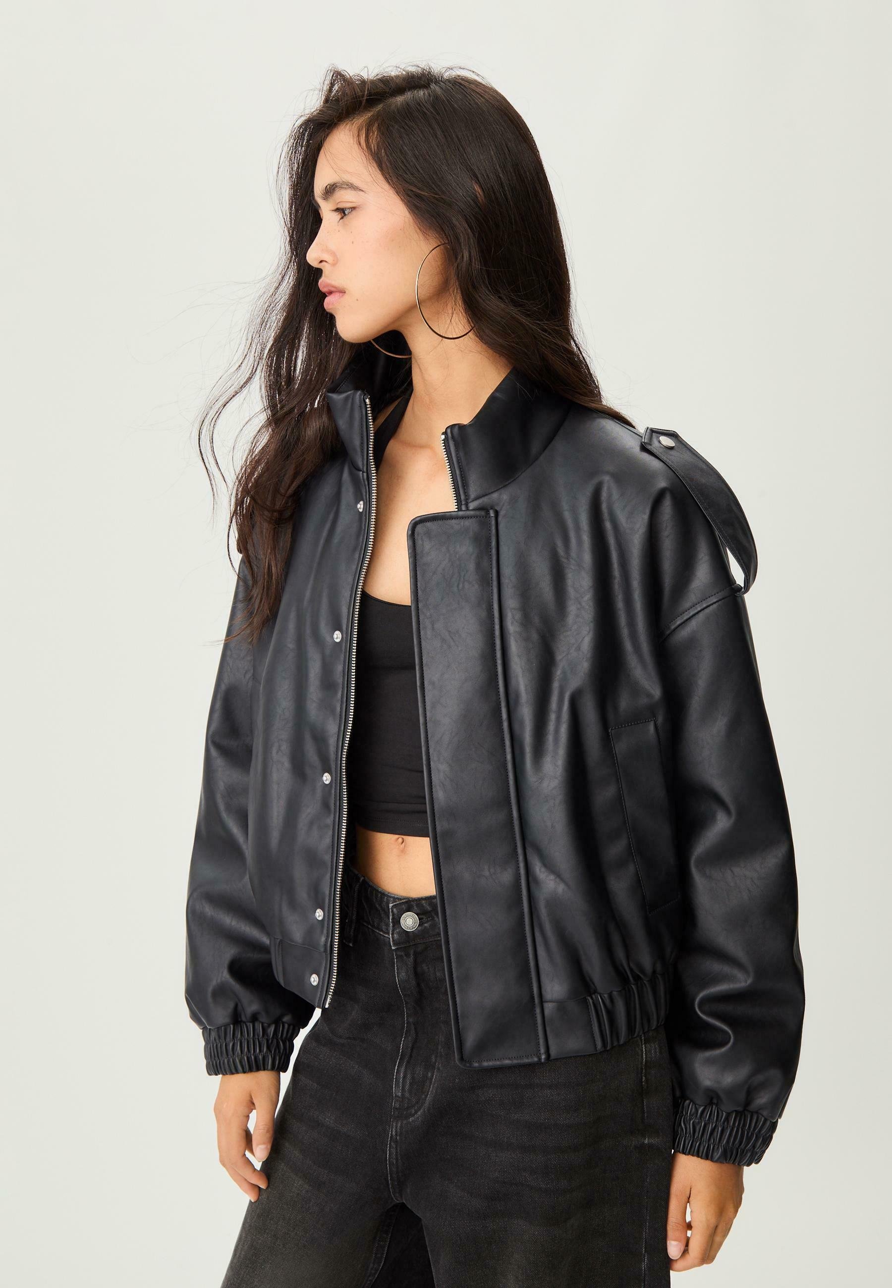 Stradivarius Bomber Jacket - black - Zalando